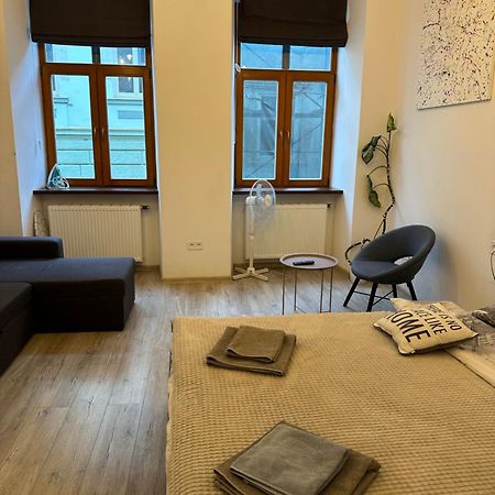 Apartment Vip Virmenska Street Lviv Bagian luar foto